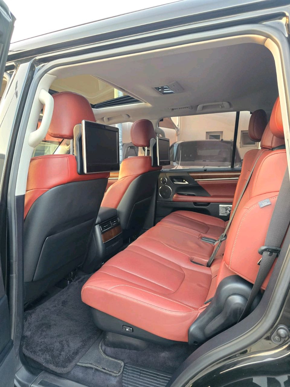 Lexus LX-Series - Image 6
