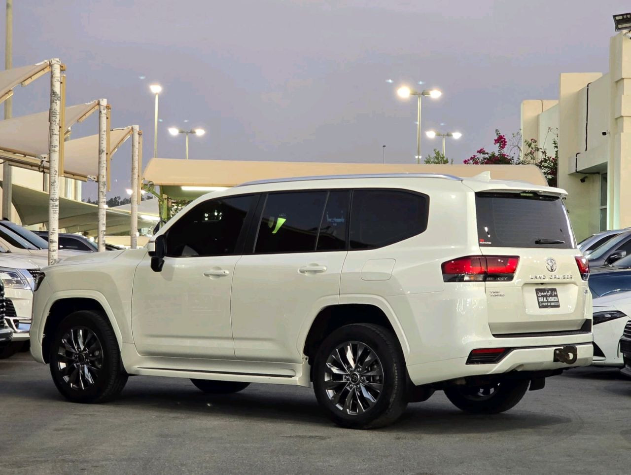 Toyota Land Cruiser - Image 11