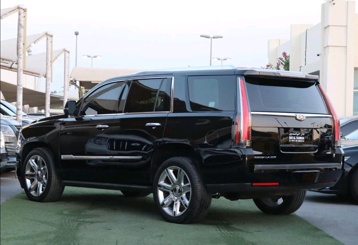 Cadillac Escalade - Image 10