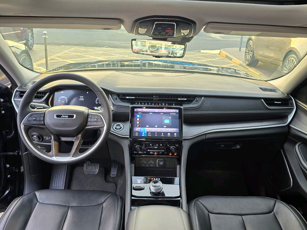 Jeep Grand Cherokee - Image 10