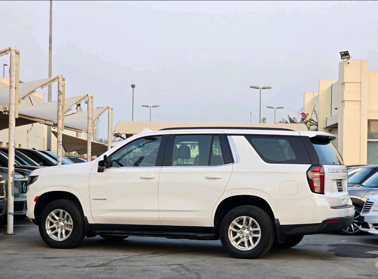 Chevrolet Tahoe - Image 12