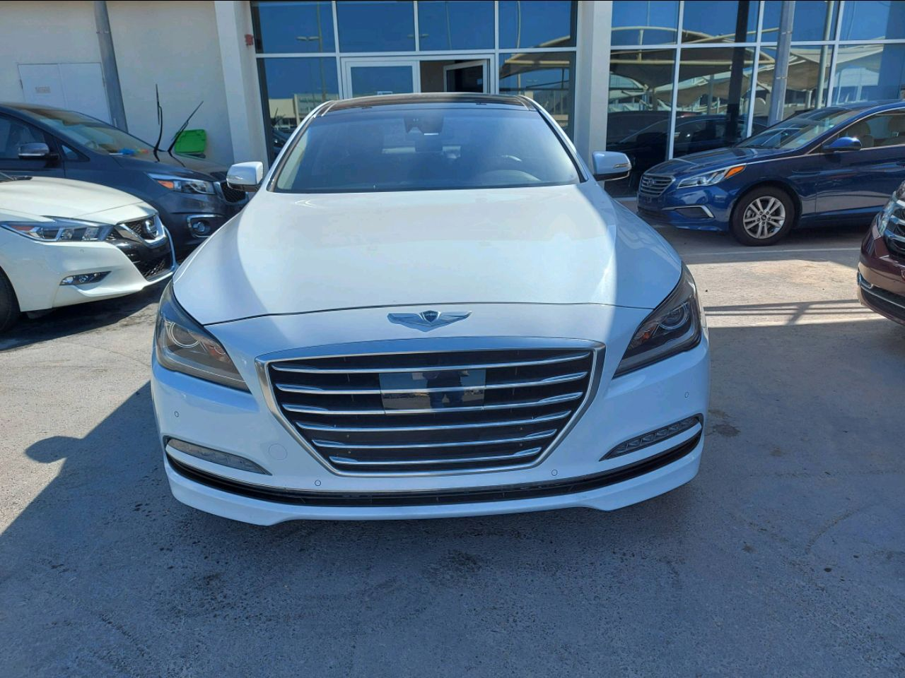 Hyundai Genesis - Image 4