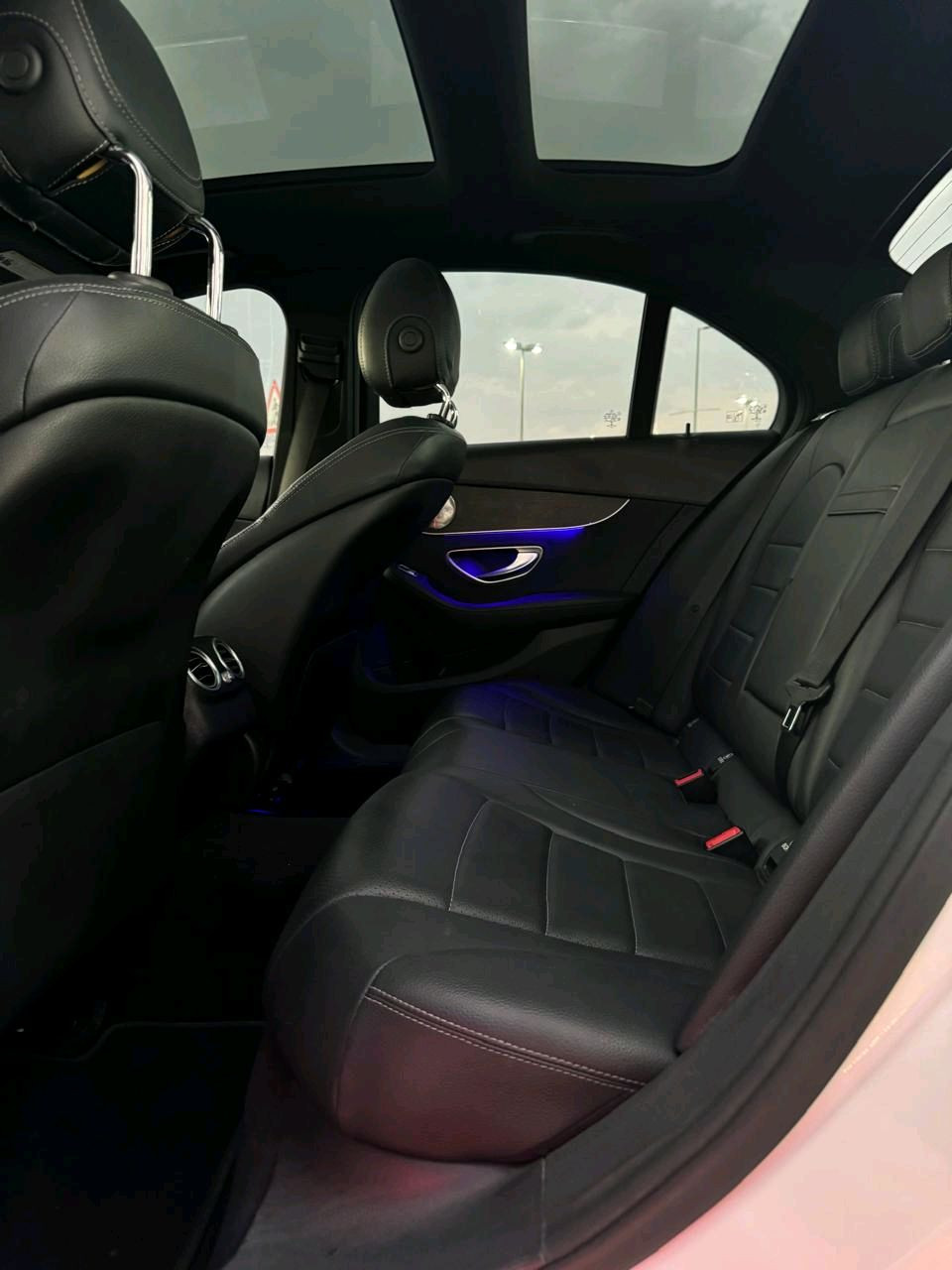 Mercedes Benz C-Class - Image 9