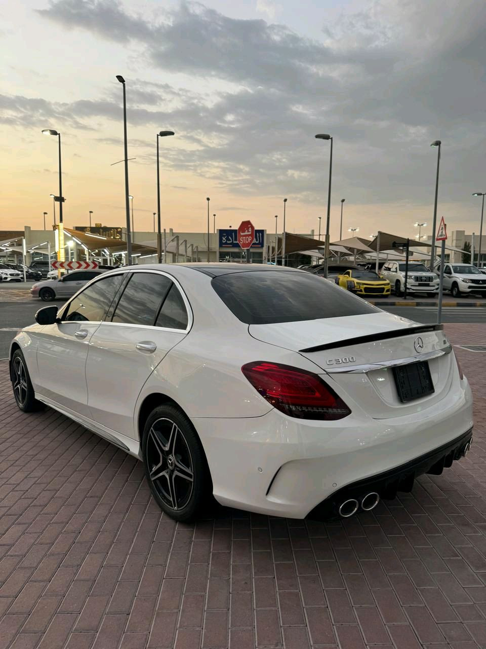 Mercedes Benz C-Class - Image 12