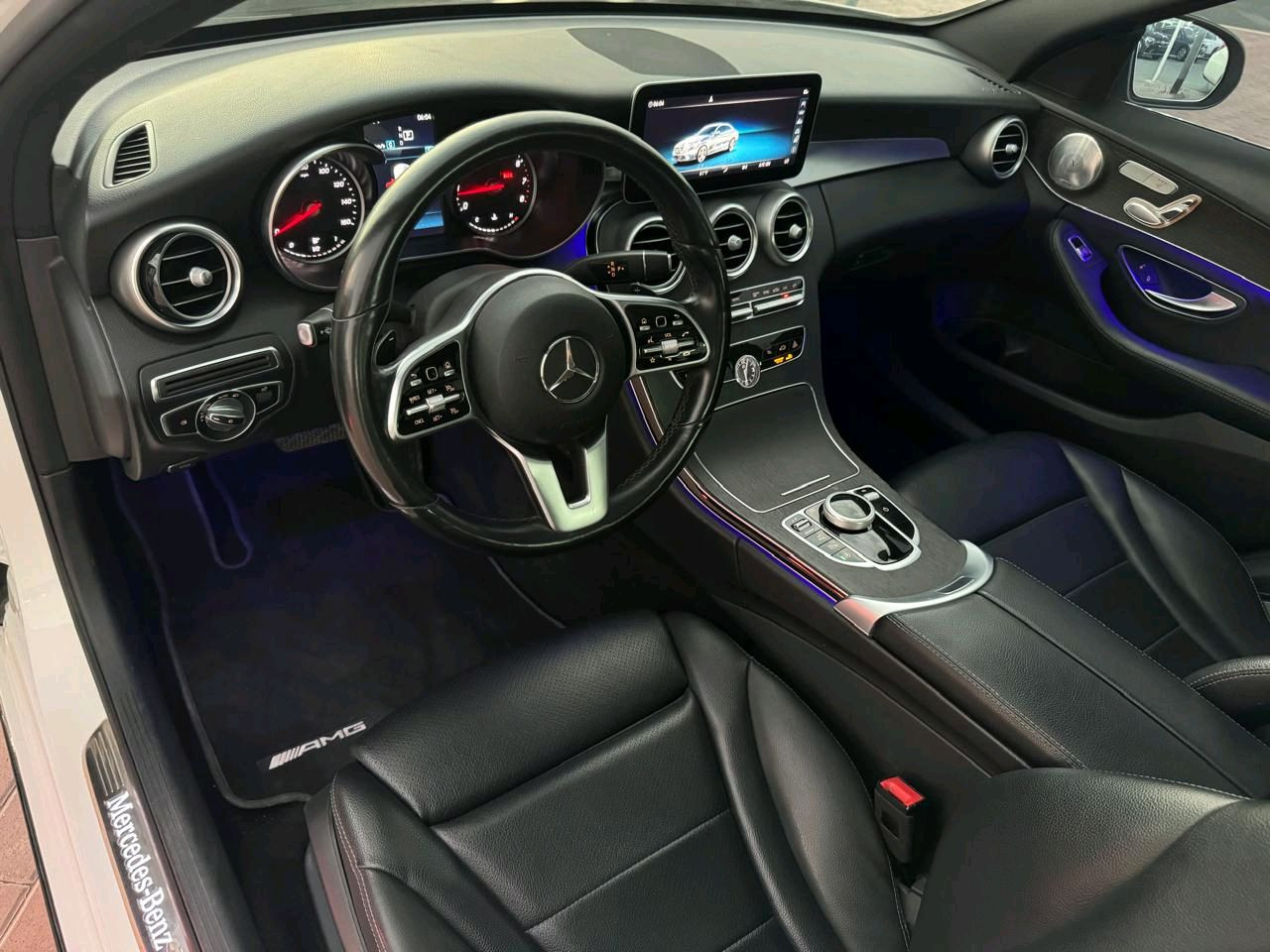 Mercedes Benz C-Class - Image 11