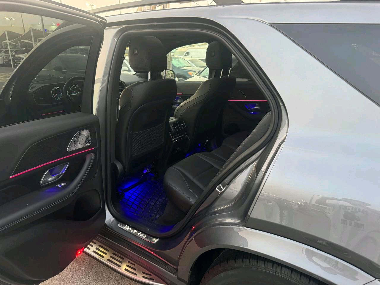 Mercedes Benz GLE SUV - Image 4
