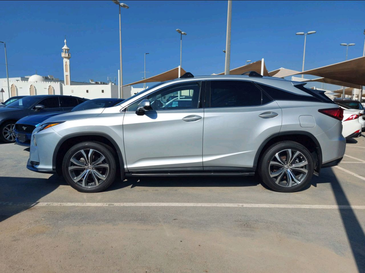 Lexus RX-Series - Image 3