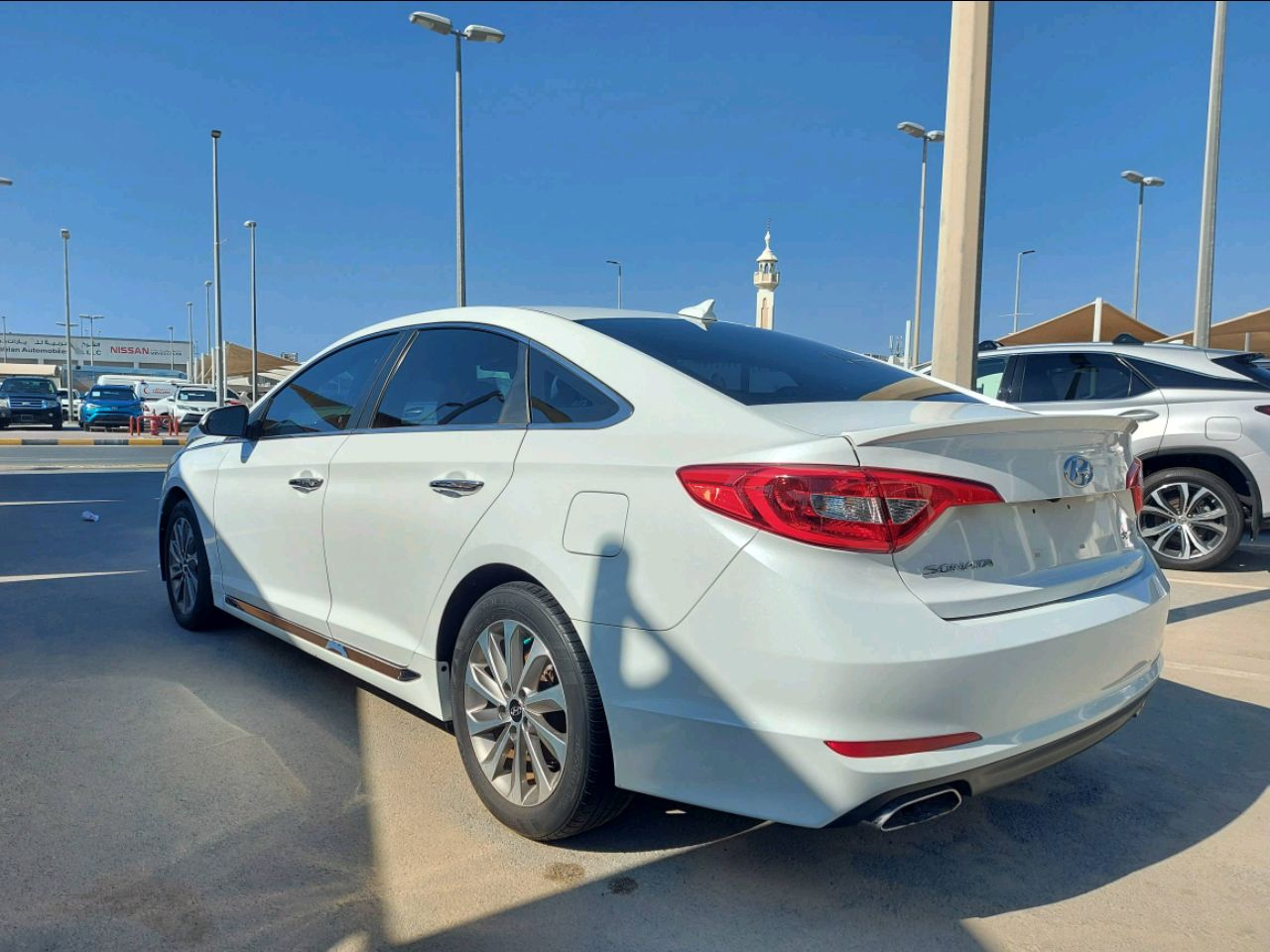 Hyundai Sonata - Image 4