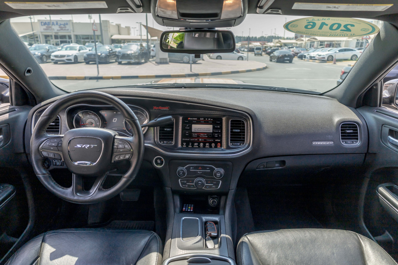Dodge Charger - Image 11