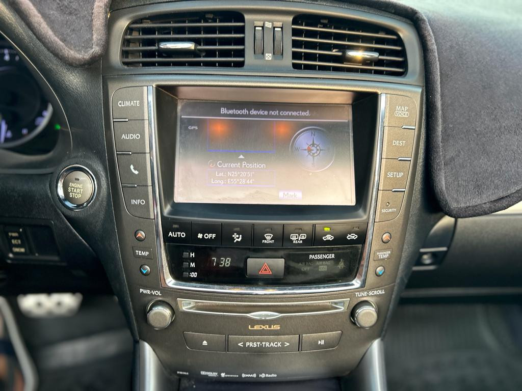 Lexus IS-C - Image 9