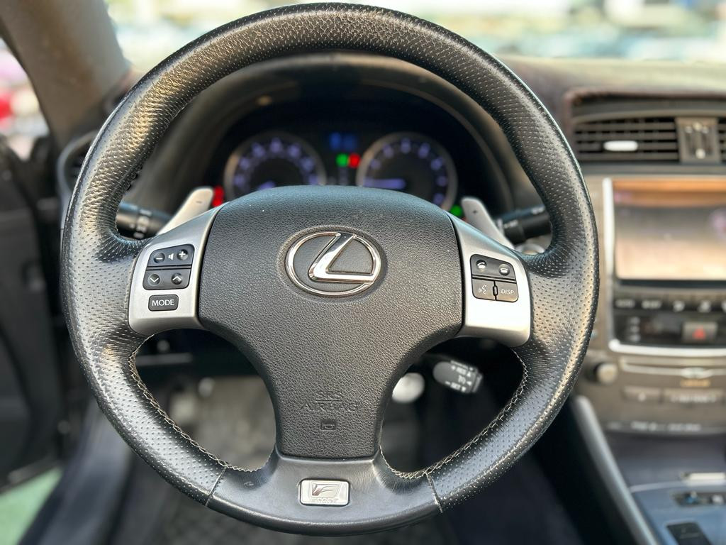 Lexus IS-C - Image 10