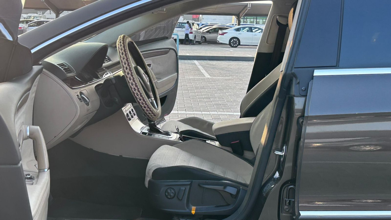 Volkswagen CC - Image 8