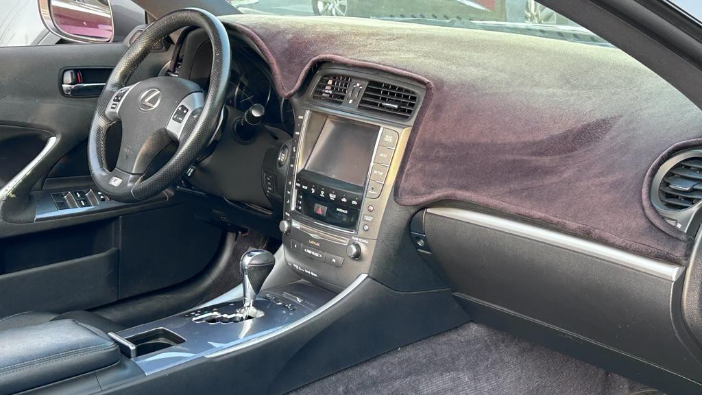 Lexus IS-C - Image 3