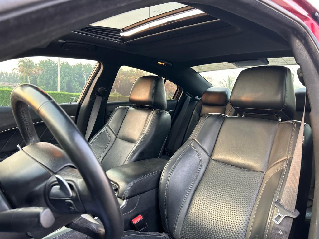 Dodge Charger - Image 4