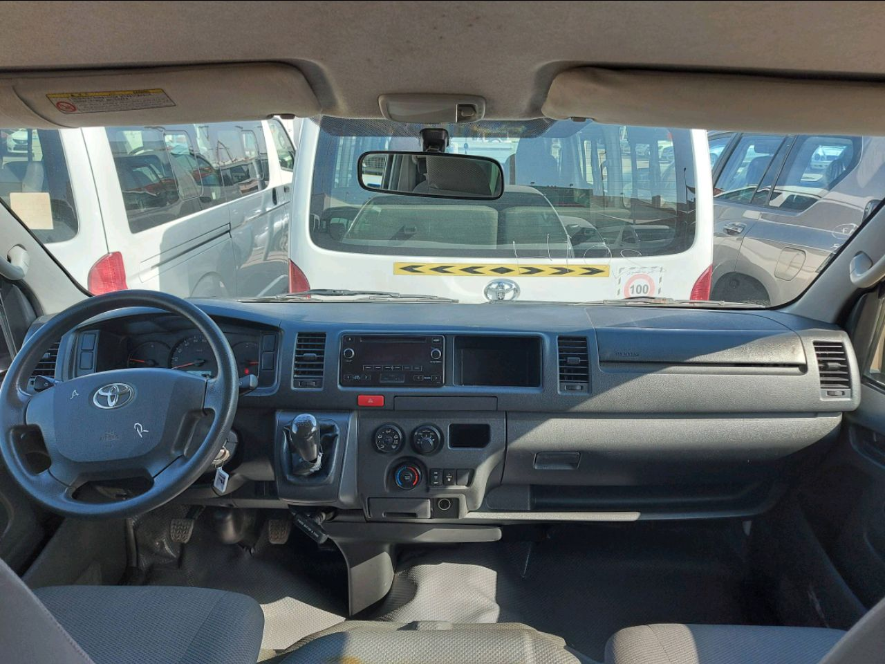 Toyota Hiace - Image 5