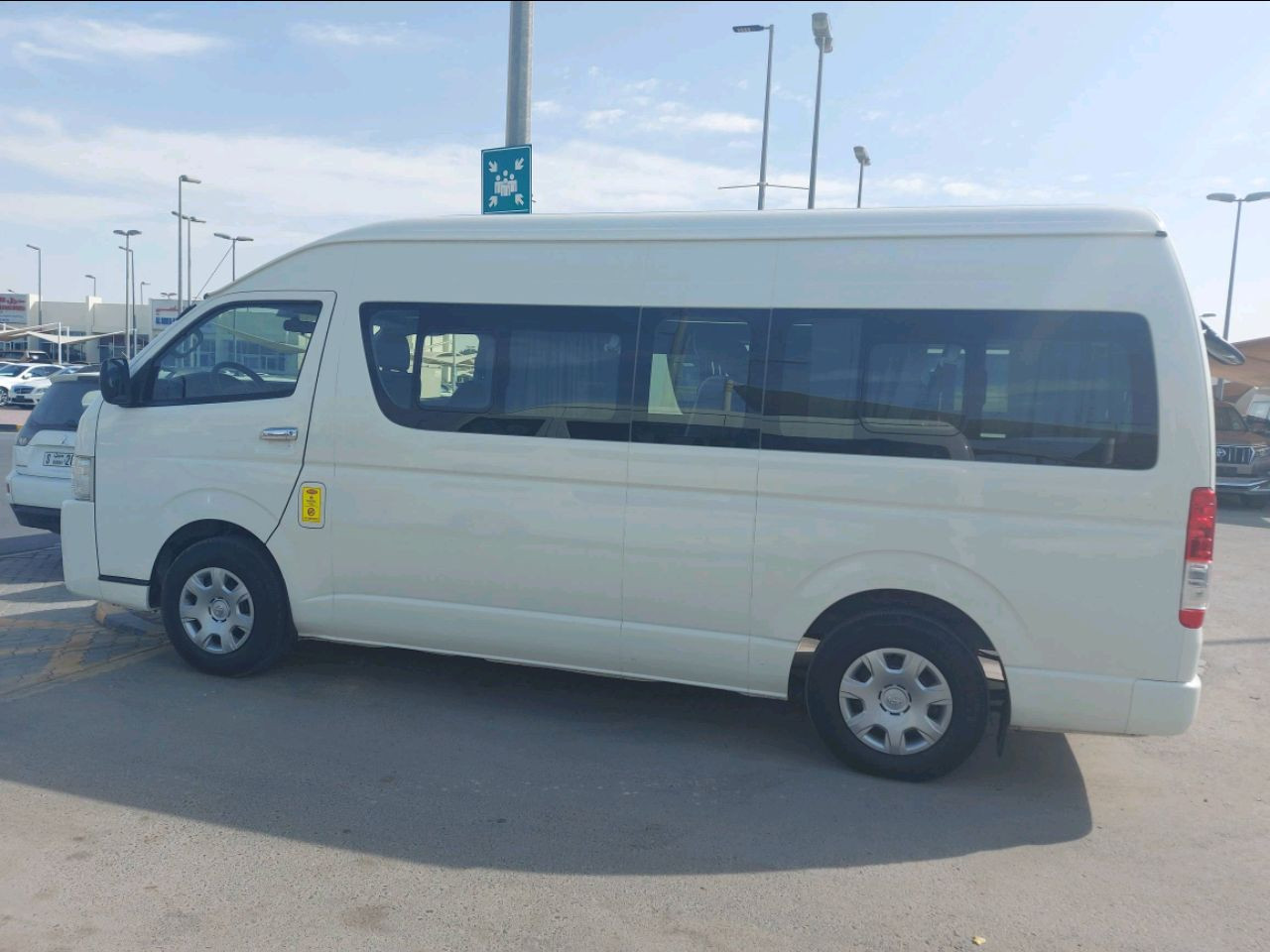 Toyota Hiace - Image 4
