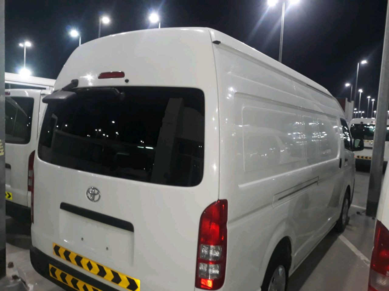 Toyota Hiace - Image 6
