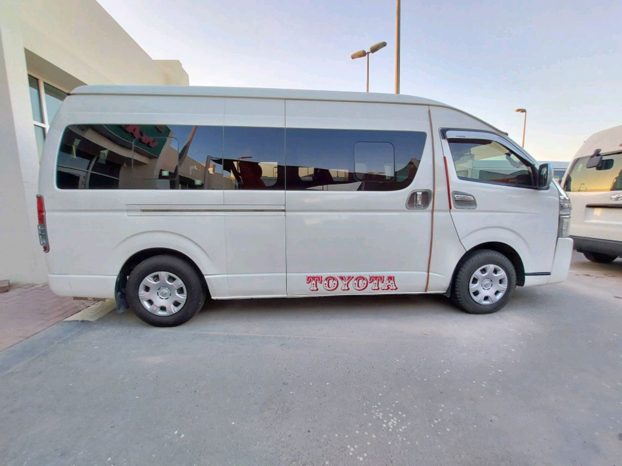 Toyota Hiace - Image 5