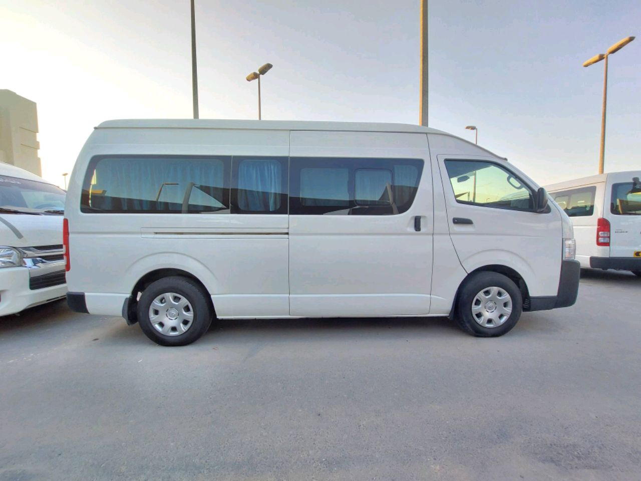 Toyota Hiace - Image 2