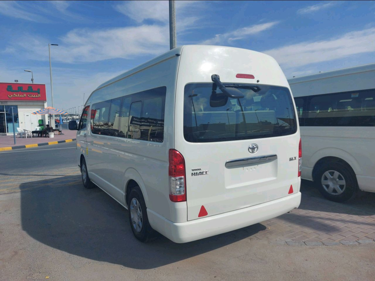 Toyota Hiace - Image 2