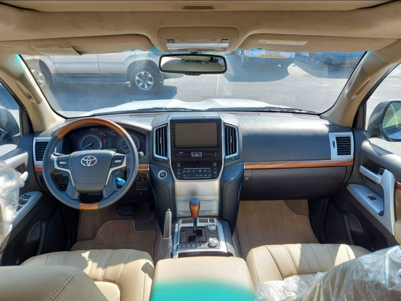 Toyota Land Cruiser - Image 6