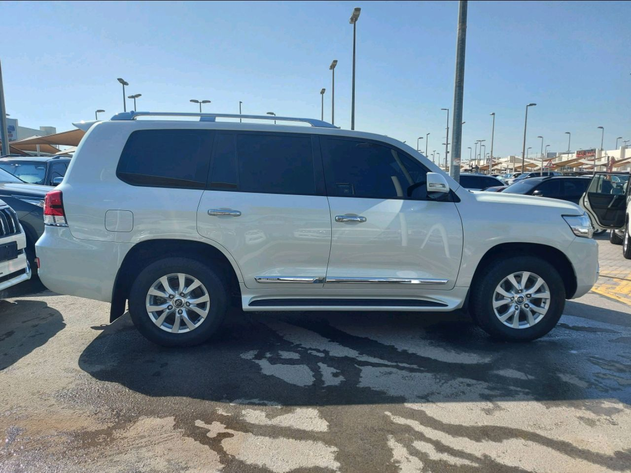 Toyota Land Cruiser - Image 5