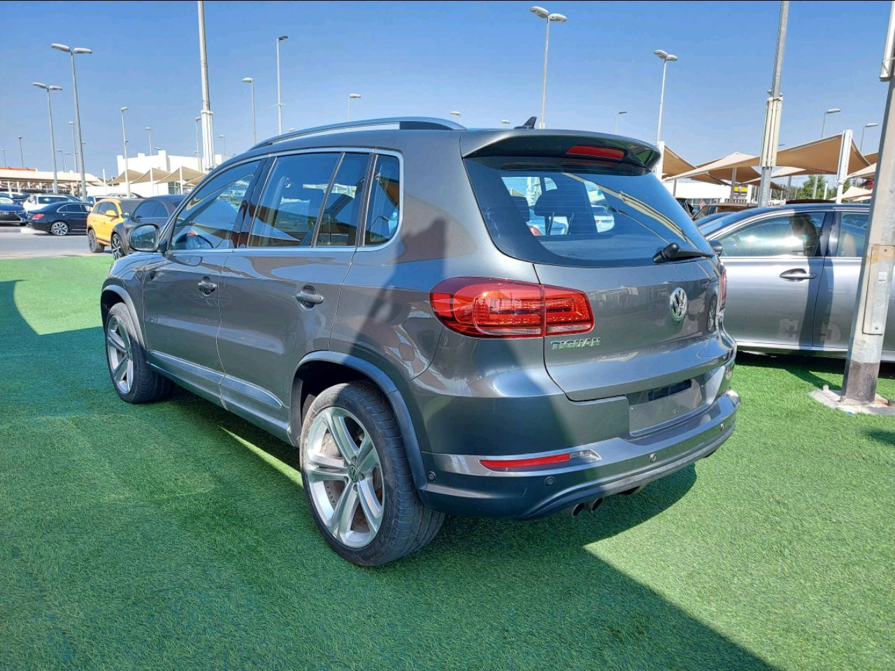 Volkswagen Tiguan - Image 3