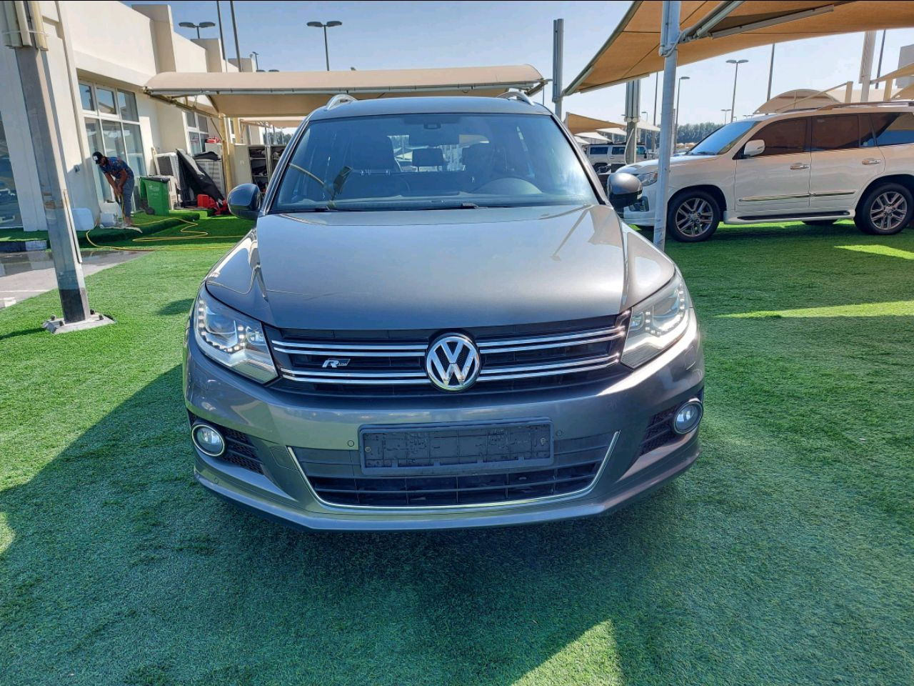 Volkswagen Tiguan - Image 4