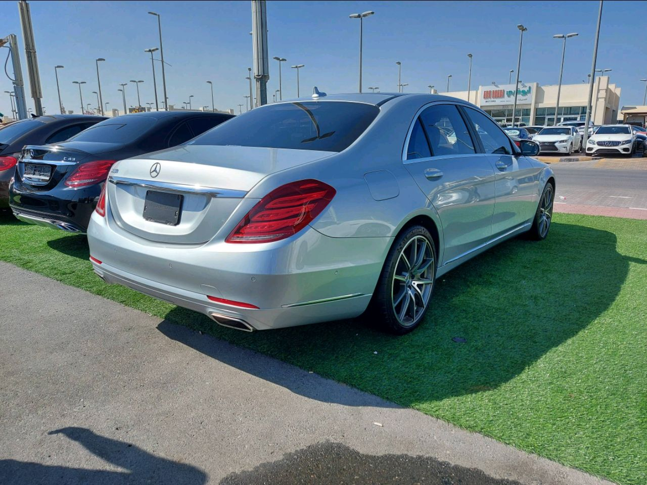 Mercedes Benz S-Class - Image 3