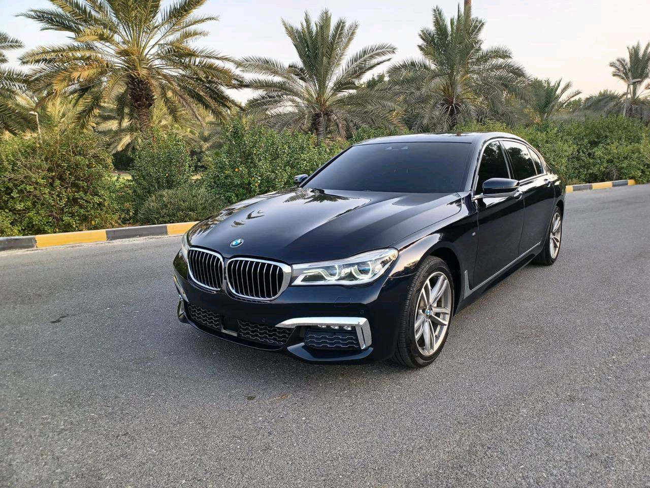 BMW 7-Series - Image 4