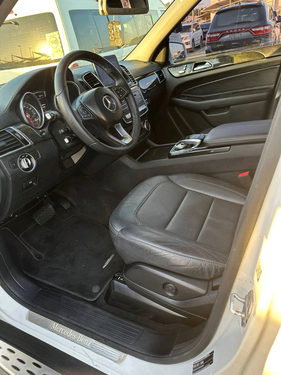 Mercedes Benz GLE SUV - Image 3