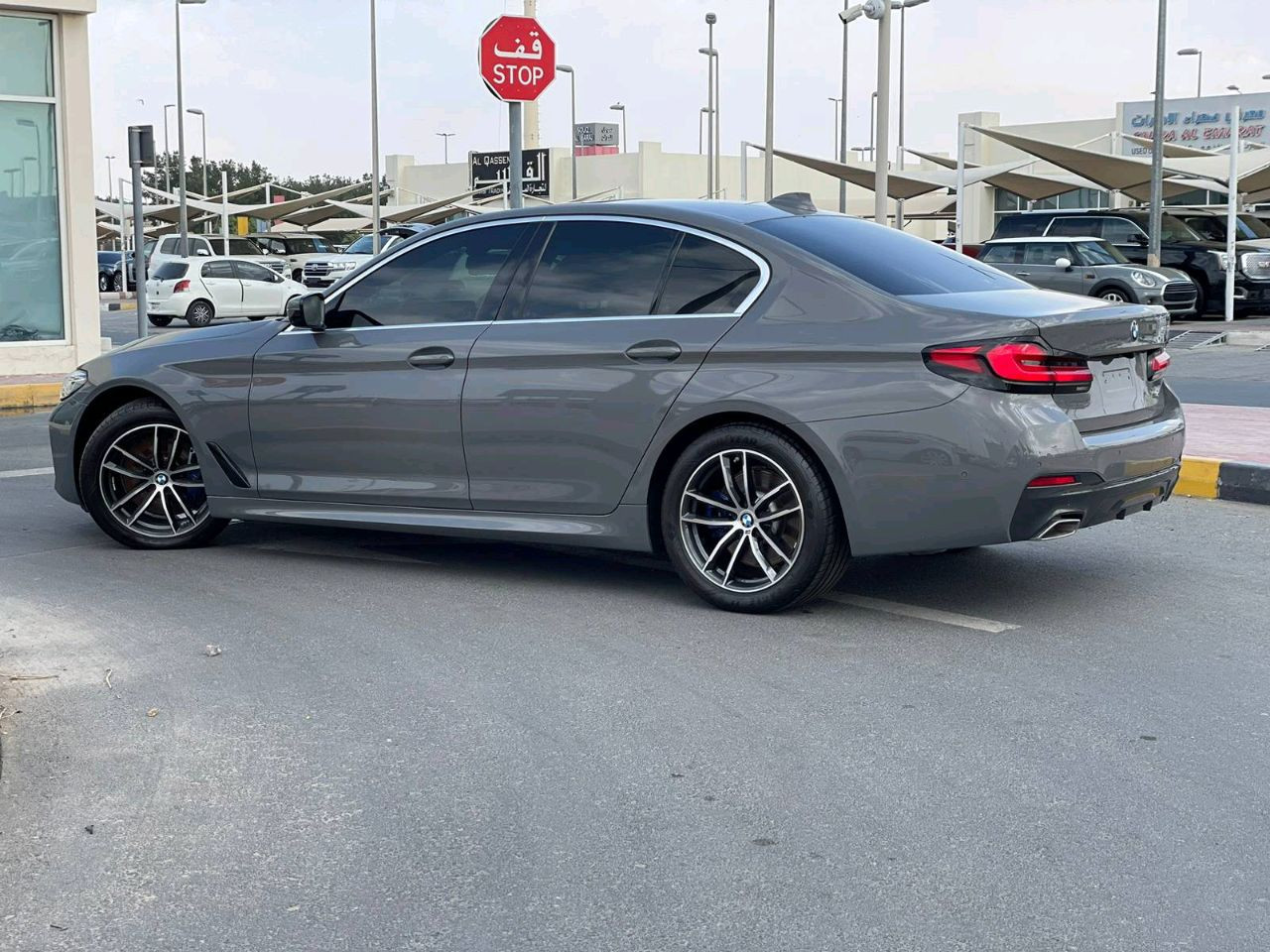 BMW 5-Series - Image 2