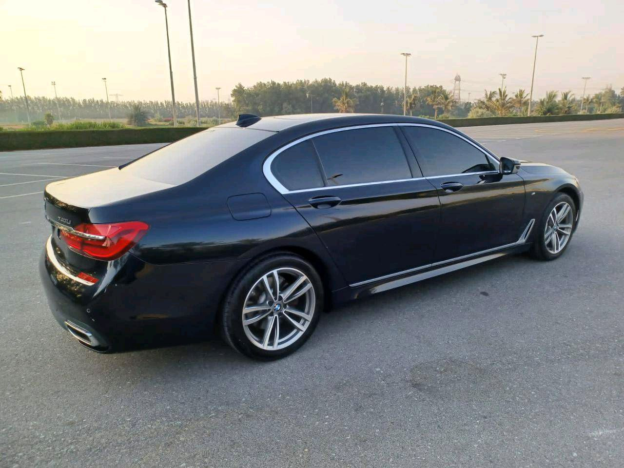 BMW 7-Series - Image 3