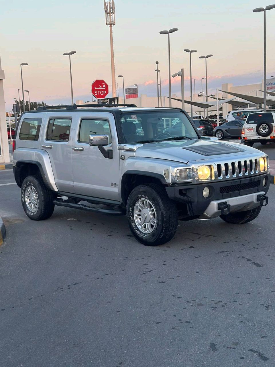 Hummer H3 - Image 8