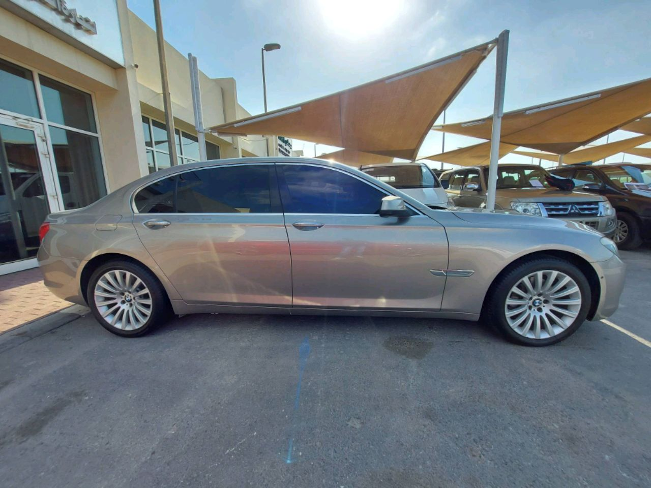 BMW 7-Series - Image 5