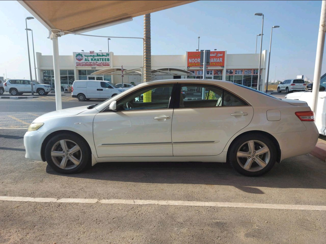 Toyota Camry - Image 6