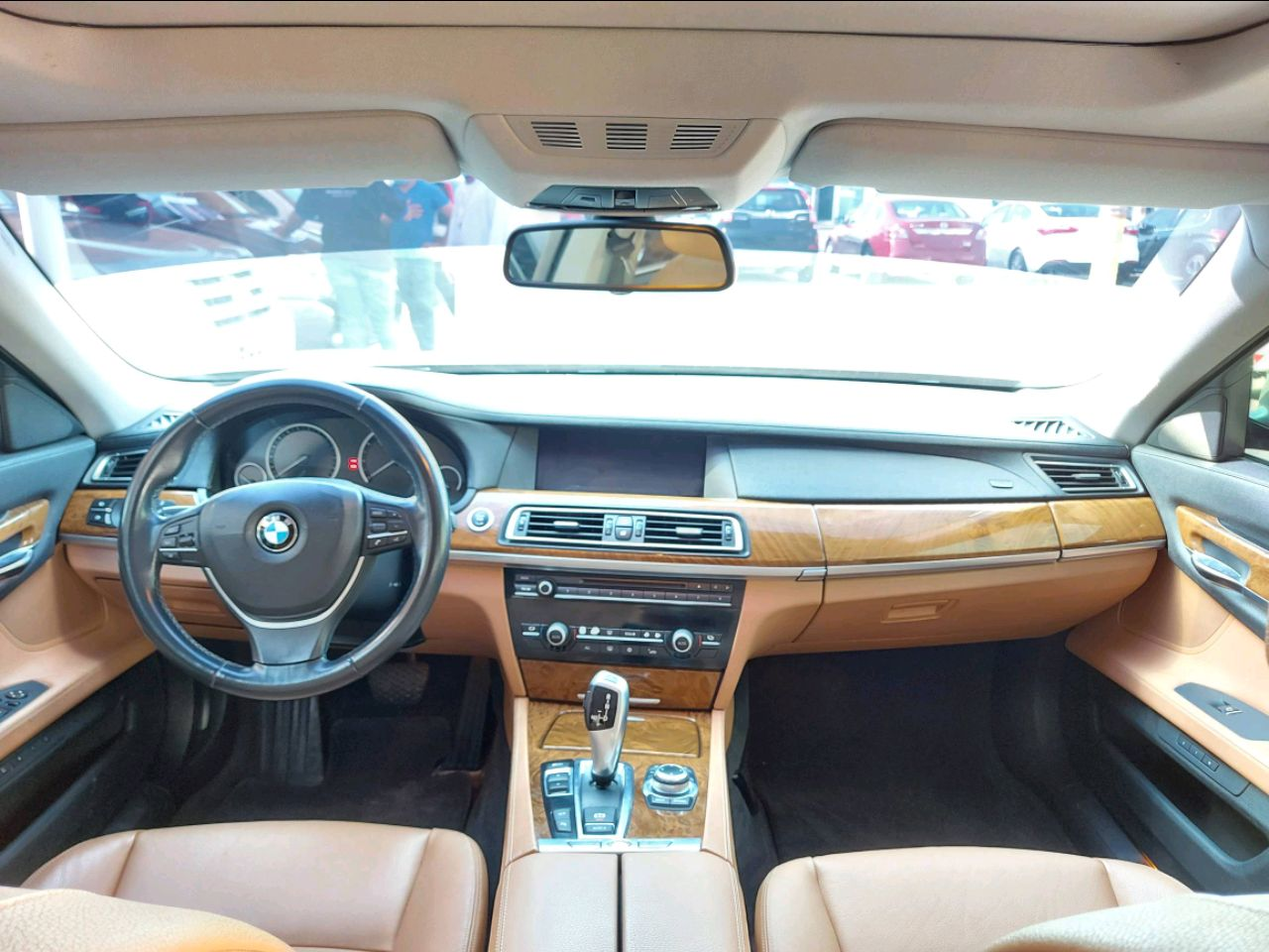 BMW 7-Series - Image 3