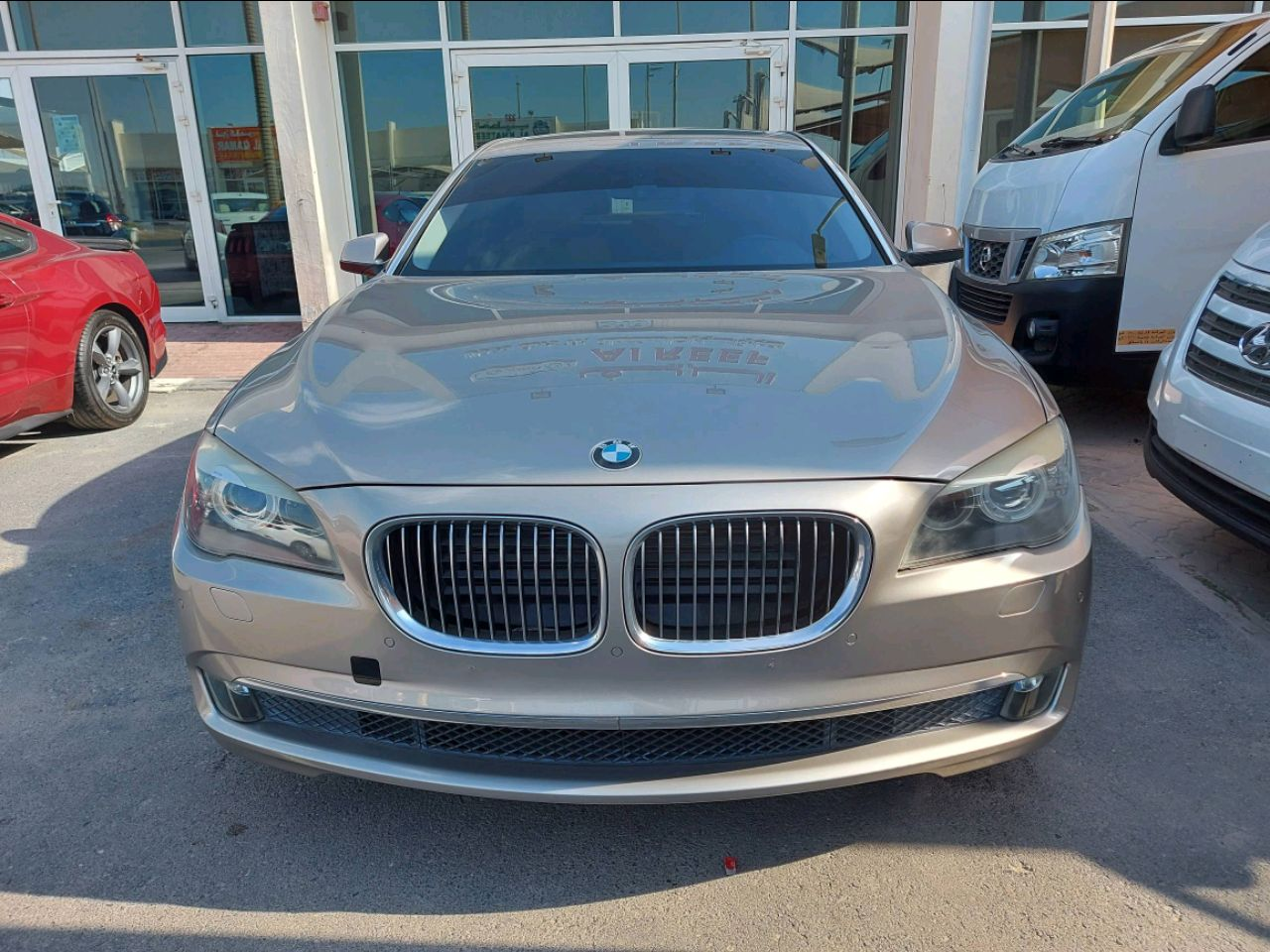 BMW 7-Series - Image 6