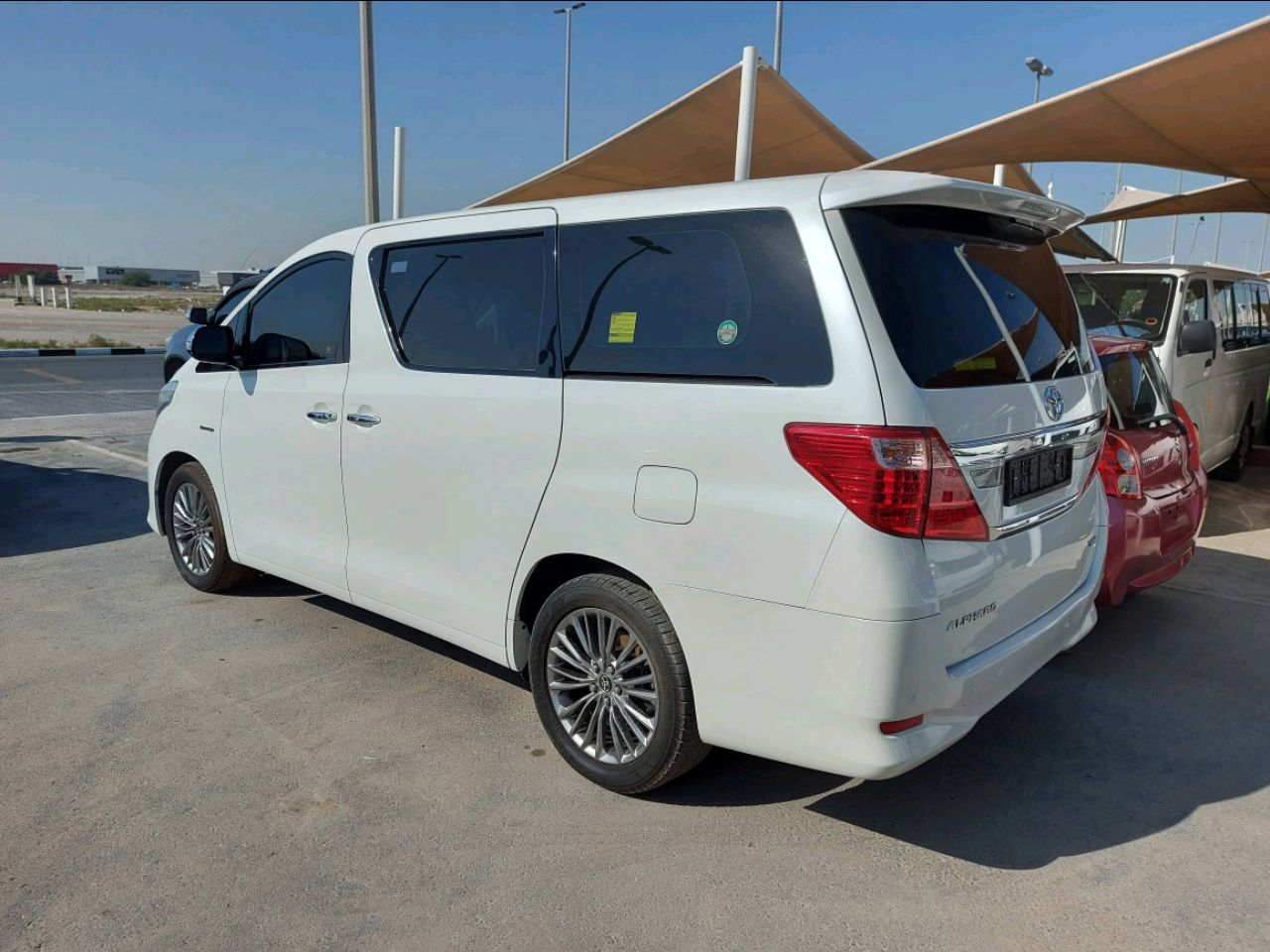 Toyota ALPHARD - Image 4