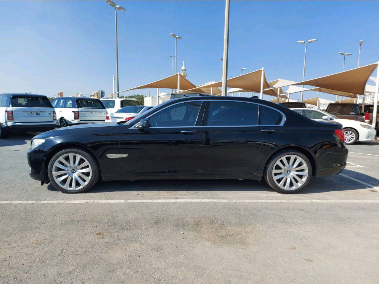 BMW 7-Series - Image 6