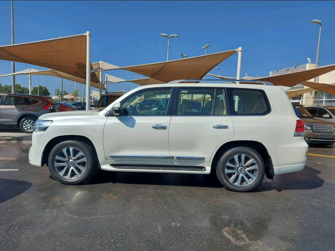 Toyota Land Cruiser - Image 6