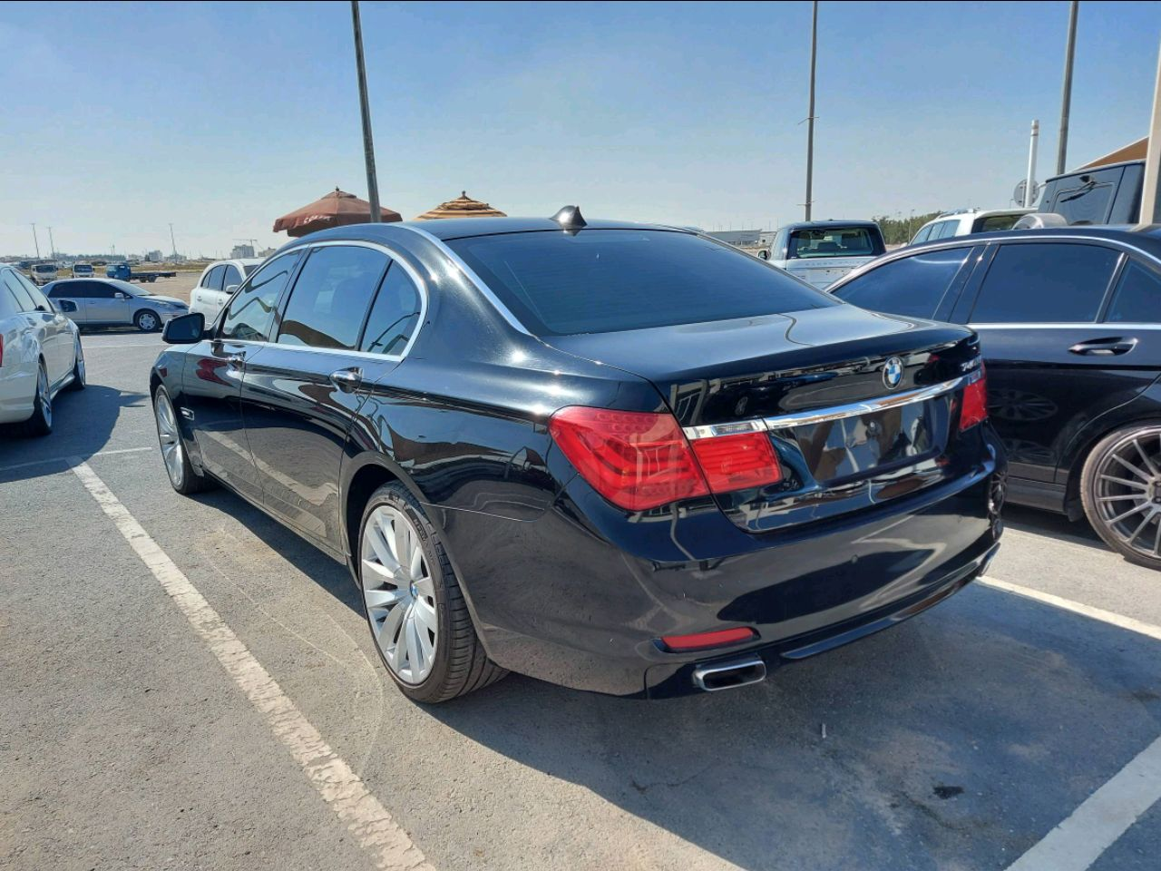 BMW 7-Series - Image 4