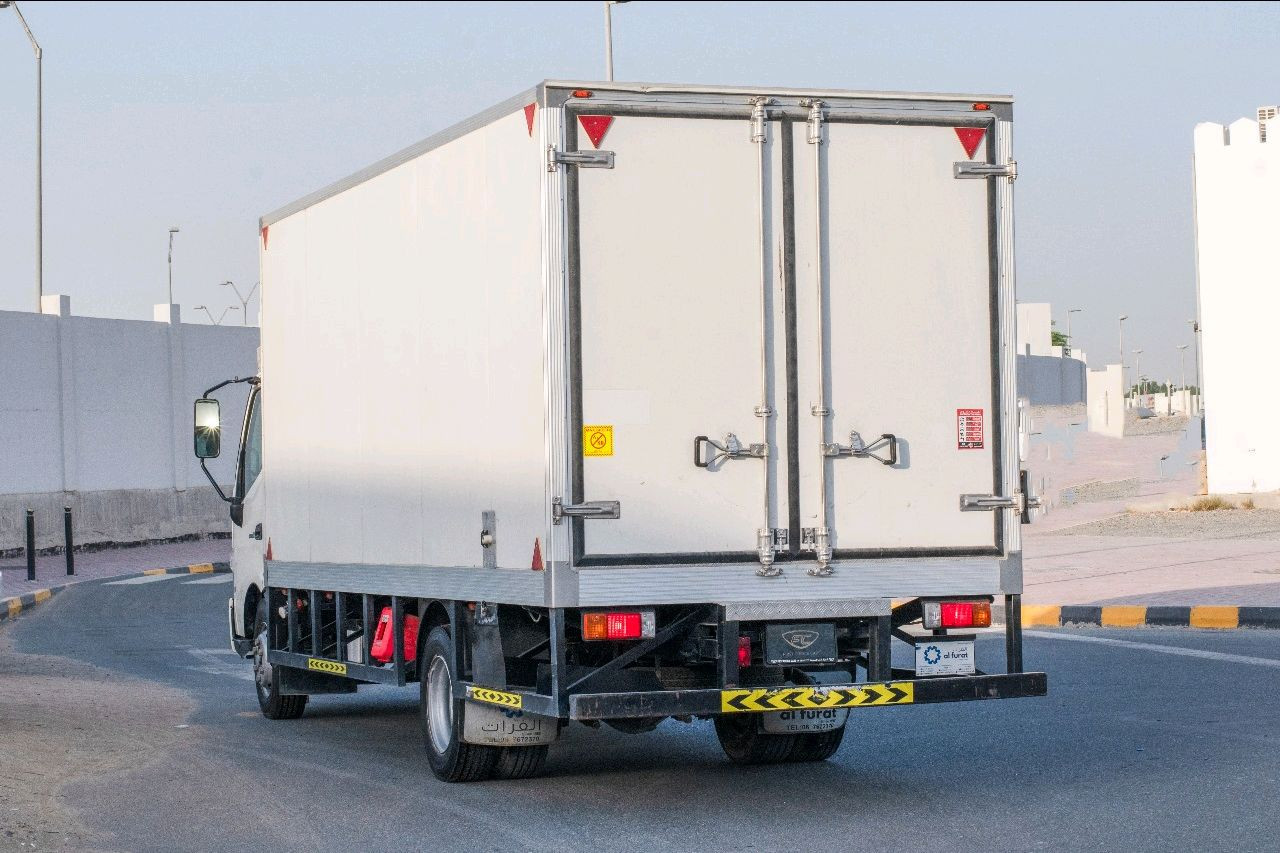 HINO 300 - Image 6