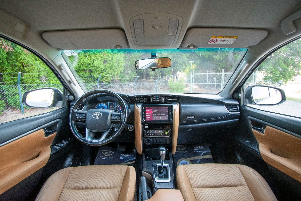 Toyota Fortuner - Image 5
