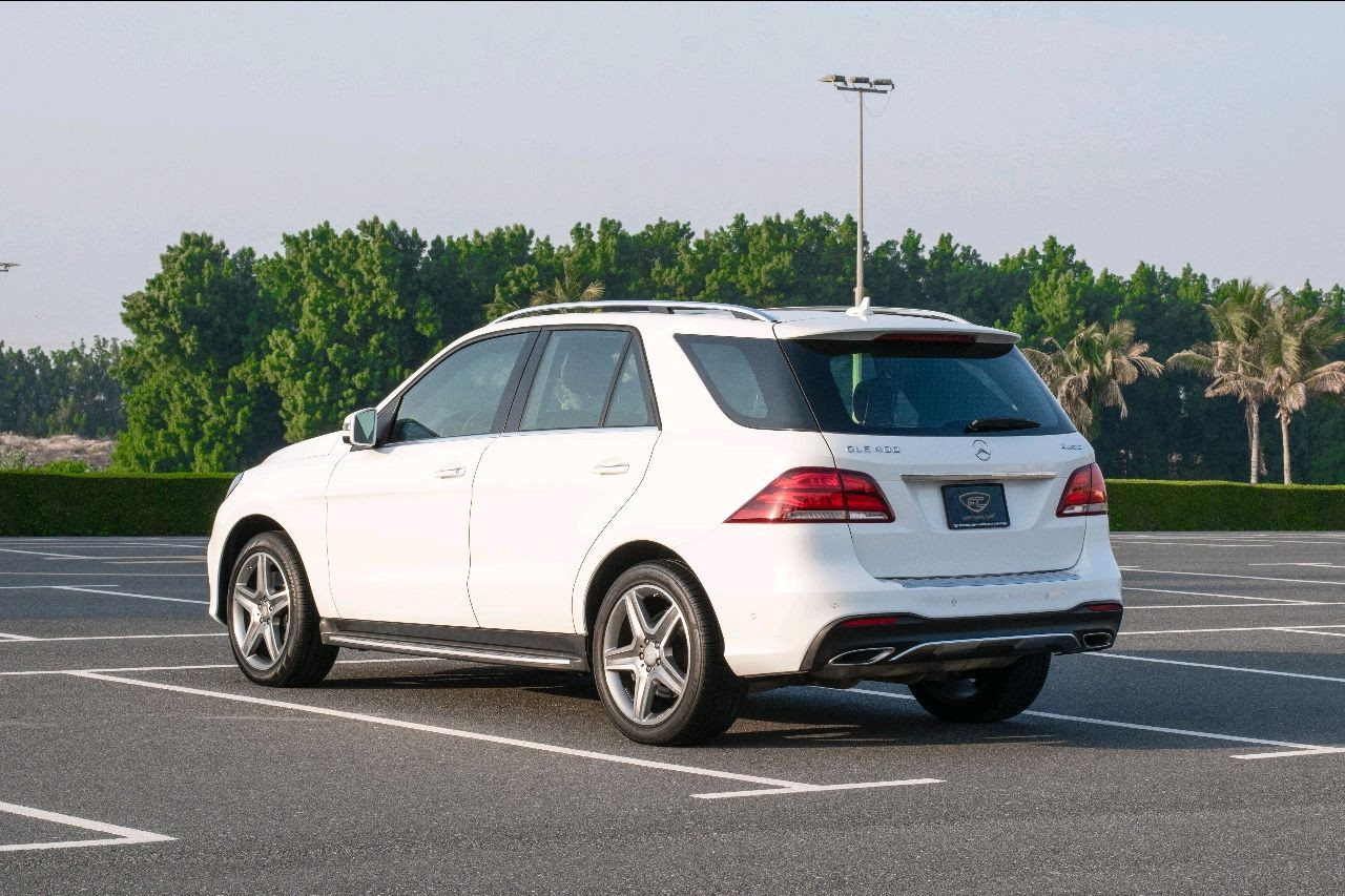 Mercedes Benz GLE SUV - Image 10