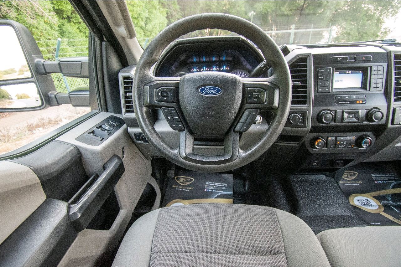 Ford F-Series Pickup - Image 6