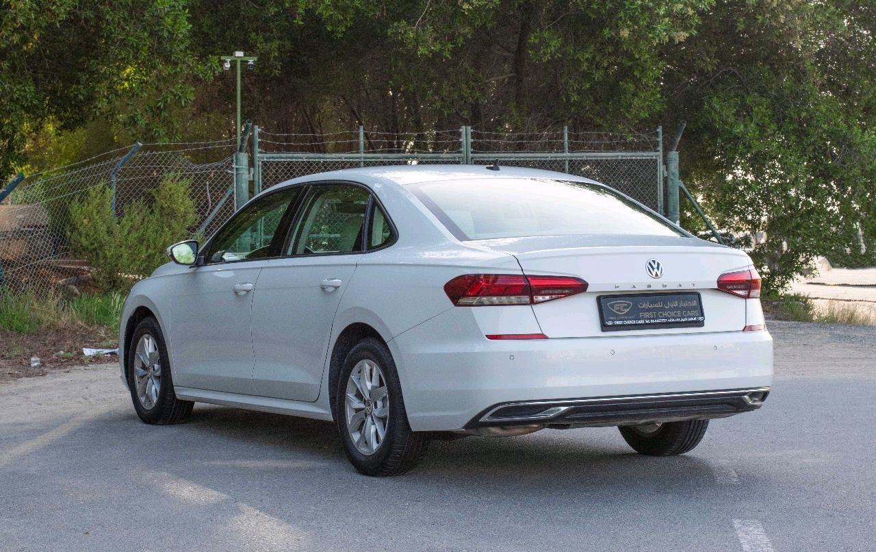 Volkswagen Passat - Image 11