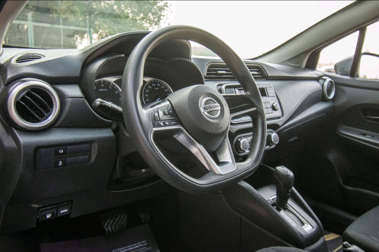 Nissan Sunny - Image 8
