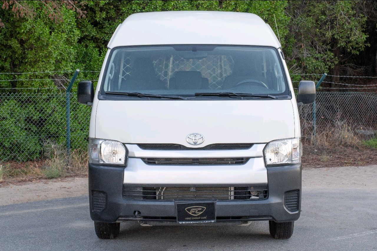 Toyota Hiace - Image 10