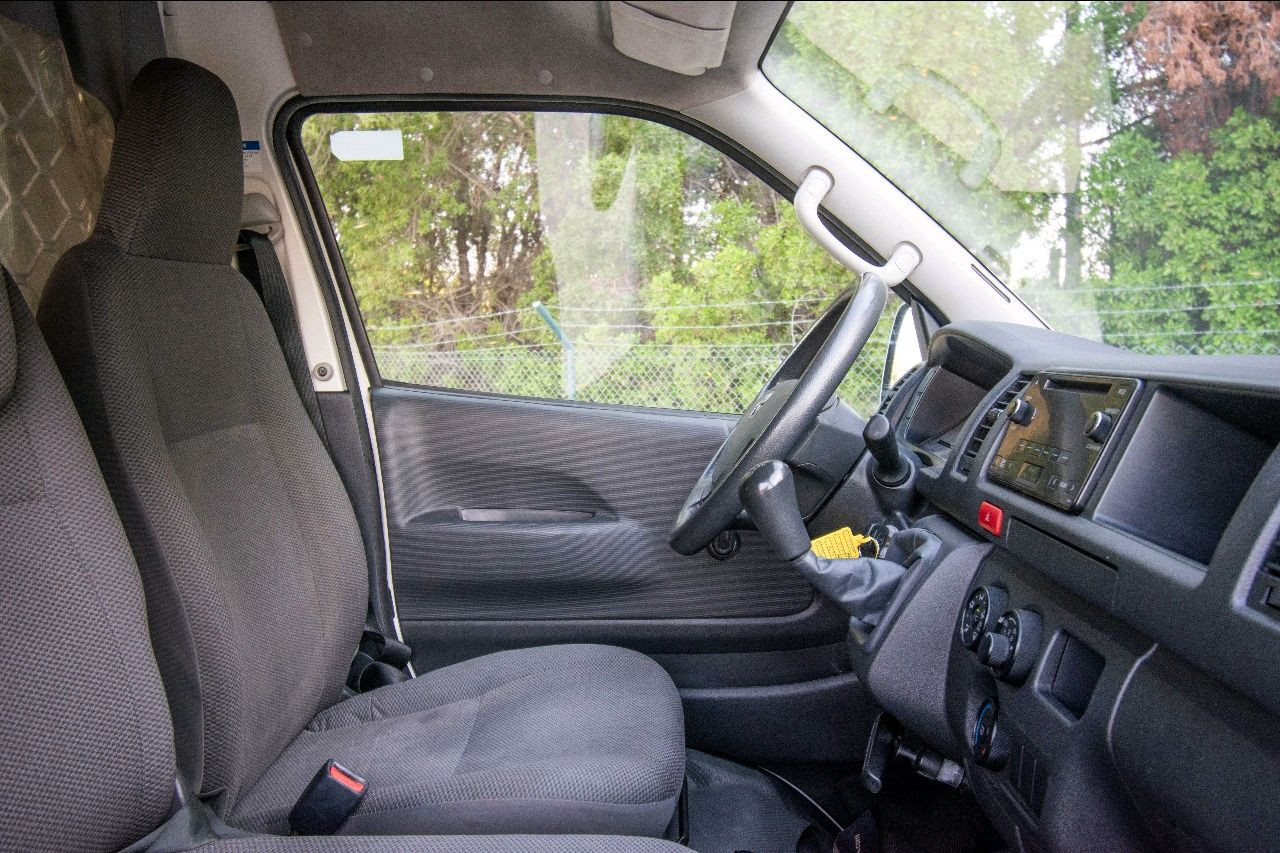 Toyota Hiace - Image 6